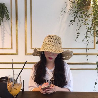 Mariko42125693.jpg