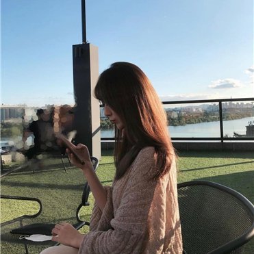 Sara16777082.jpg