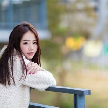 RENA93398934.jpg