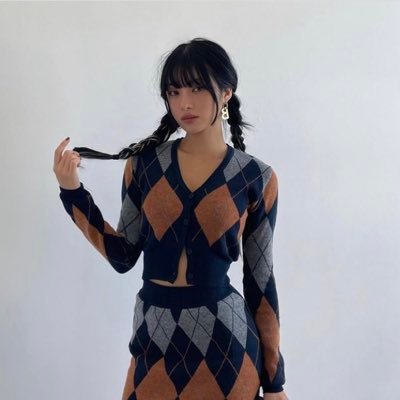 KBae622yXKRWru5.jpg